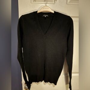 Universal Standard V Neck Cashmere Sweater Black